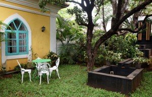 Terra Rosa-17 courtyard      